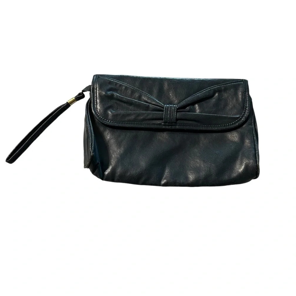Vintage Blue wristlet with bow